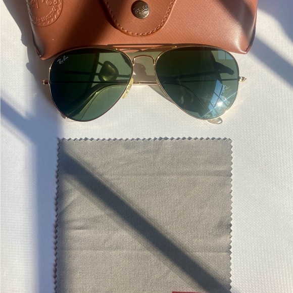 Ray-Ban “Classic Aviator” Sunglasses - Polished Gold and G-15 Green main image 4